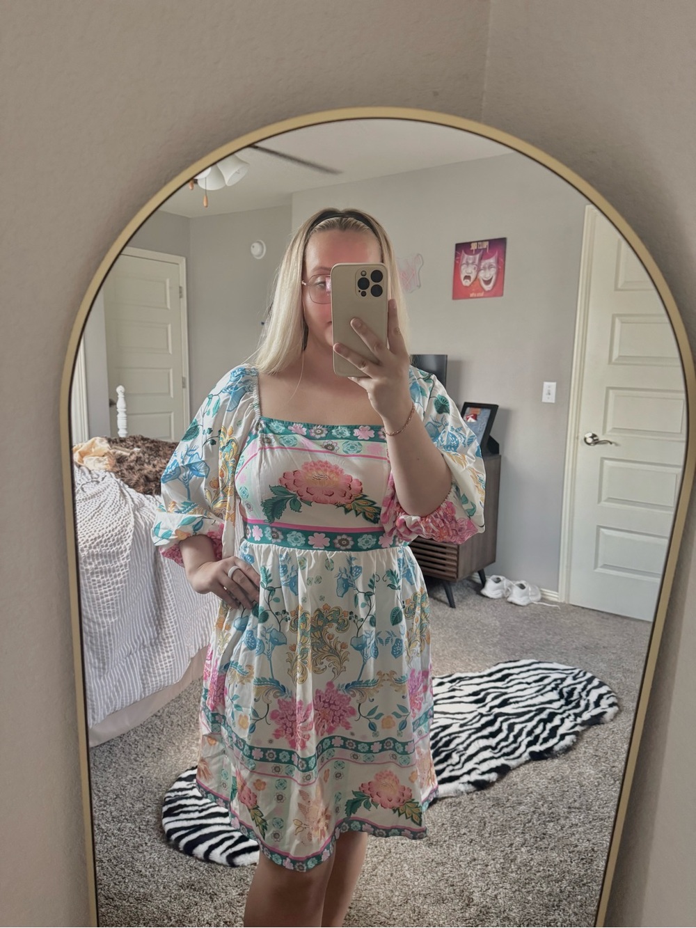 Square-Neck Floral Puff-Sleeve Dress in Cream and Pink